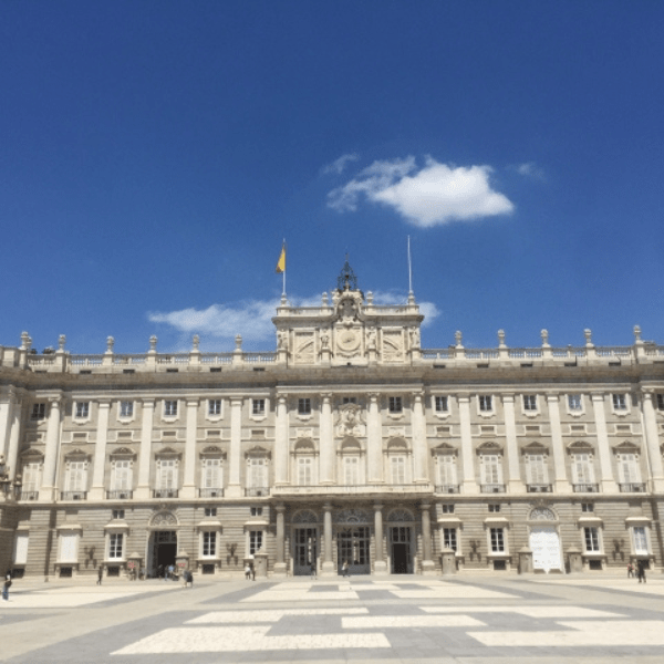 スペイン人気観光：王宮（マドリッド）