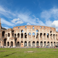 ARC TRAVEL HOLIDAYSイタリアツアー人気の観光場所ローマコロッセオ