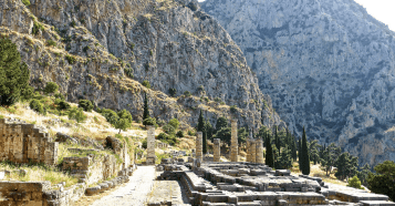世界遺産デルフィ遺跡　日帰り観光ツアー＜昼食付きプランあり／アテネ発＞：イメージ